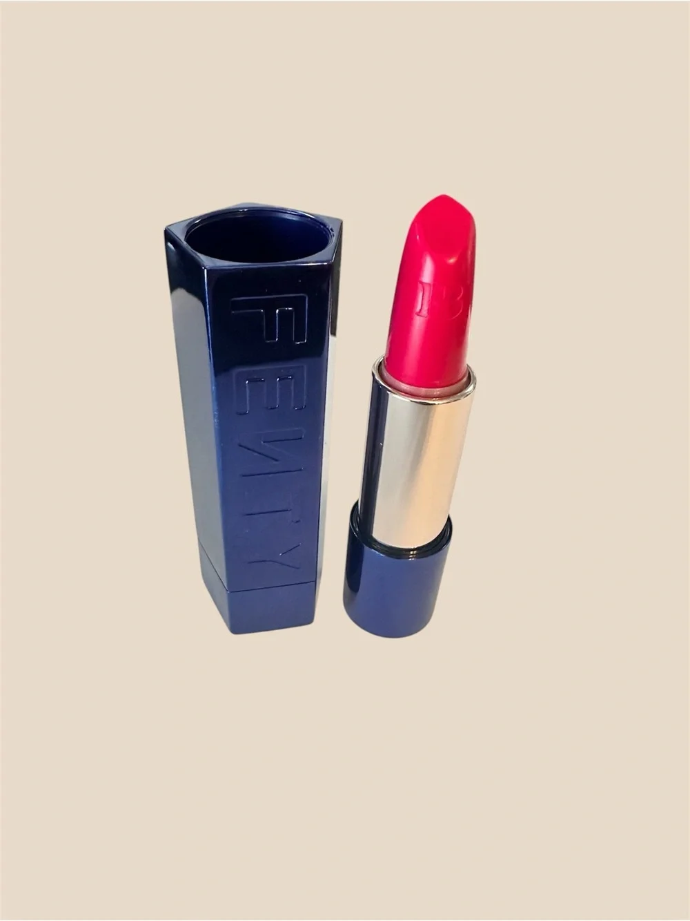 FENTY BEAUTY Vibrant Pink Lipstick - Miss Candy Venom